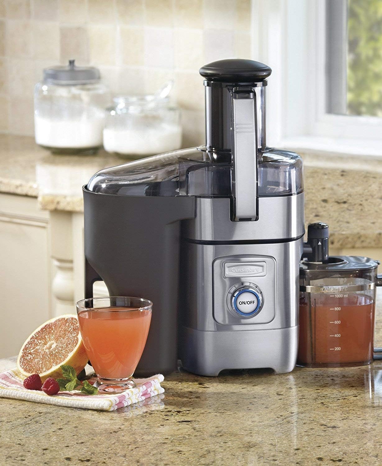 Cuisinart Juice Extractor, 5-Speed Options, 1000W, 1Qt Juice Pitcher, 2L Pulp Container (CJE-1000C) - Image 5