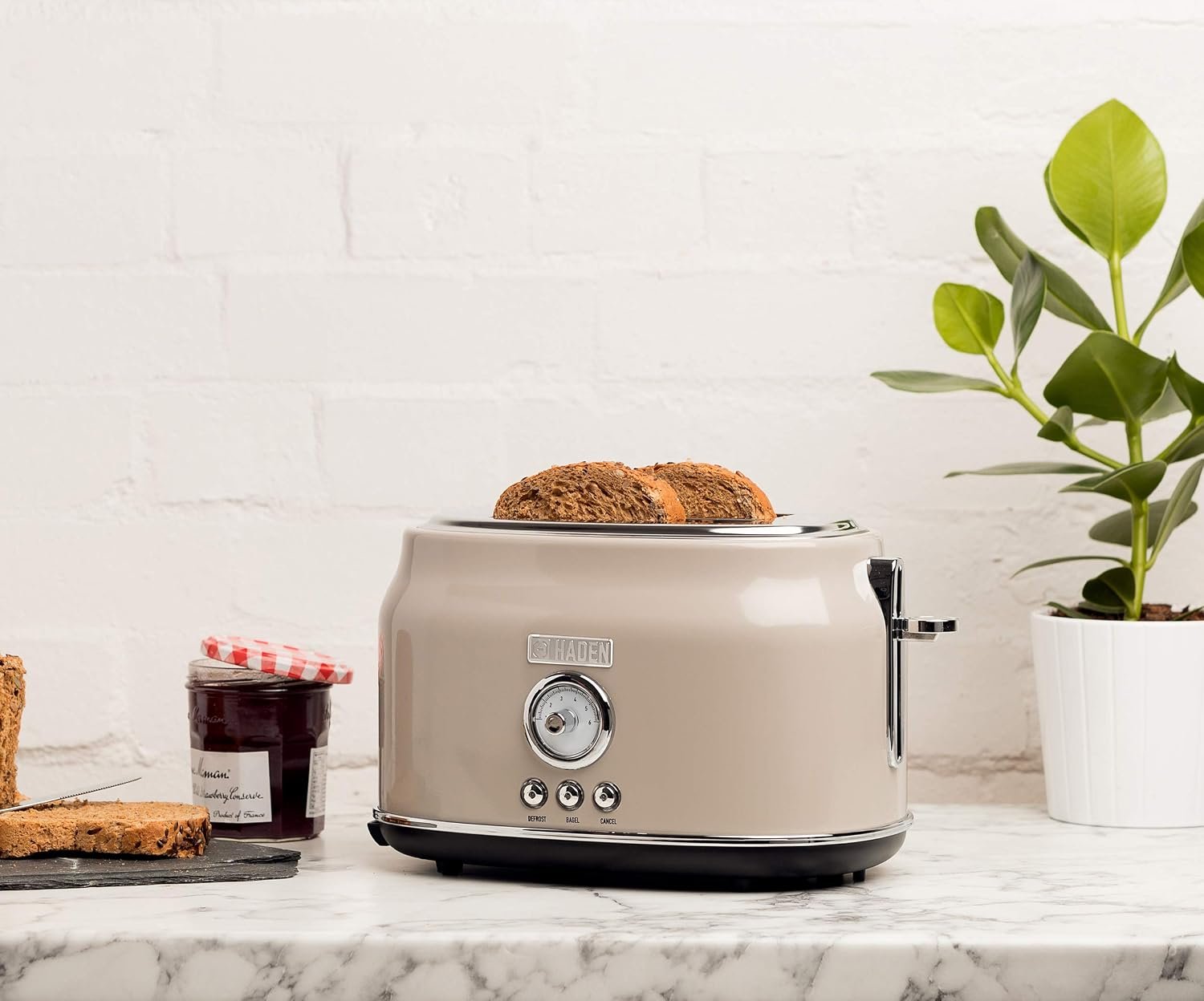 Haden Dorset 75003 Stainless Steel 900W Retro Toaster 2 Slice Wide Slot w/Removable Crumb Tray and Settings, Putty Beige Toasters w/Adjustable Browning Control, Smart Toaster - Image 5